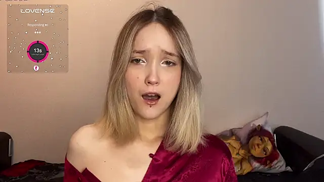 Snapshot of SoftcoreAlly chatting on 10-01-25, 10:21 SoftcoreAlly online show from 10-01-25, 10:21