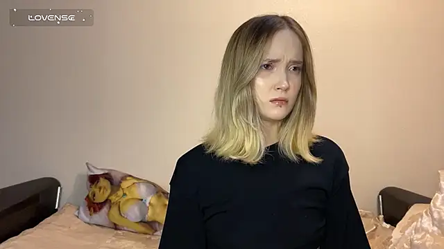 Snapshot of SoftcoreAlly chatting on 11-26-25, 04:41 SoftcoreAlly online show from 11-26-25, 04:41