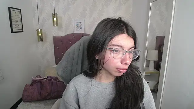 alllyson  online show from 12-18-25, 08:04