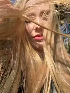 MilaMoone online show from 09-27-25, 10:20