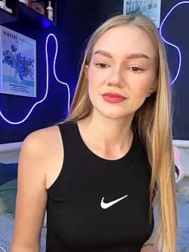 MilaMoone online show from 10-29-25, 10:39