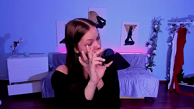 Snapshot of BetsyKiss chatting on 04-07-26, 05:24 BetsyKiss online show from 04-07-26, 05:24