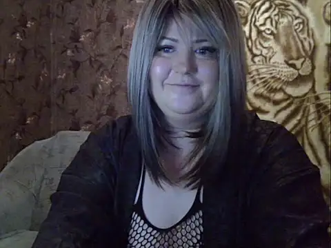 YuliiaSan online show from 12-15-25, 05:44