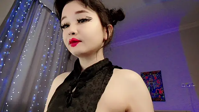 Snapshot of Dazzl1ngFire chatting on 01-18-26, 05:00 Dazzl1ngFire online show from 01-18-26, 05:00