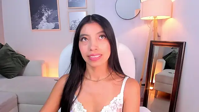 Tiffany Low online show from 04-06-26, 01:34