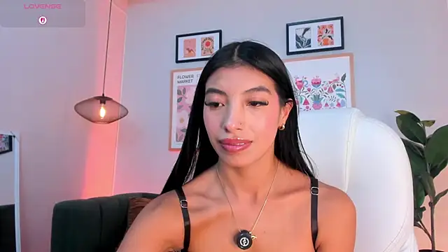 Tiffany Low online show from 07-19-26, 01:04