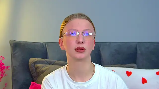 BeatriceBinoche online show from 03-25-26, 06:19