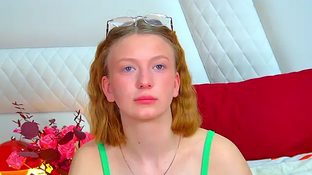 BeatriceBinoche online show from 04-18-26, 07:07