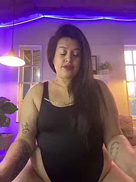 Snapshot of Andrea_secret_ chatting on 06-18-26, 01:48 Andrea secret online show from 06-18-26, 01:48