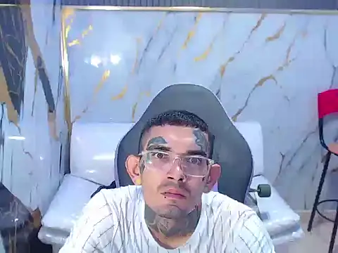 boy tatto777 online show from 09-22-25, 01:57