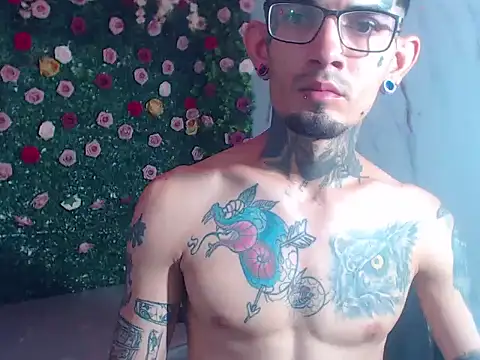 boy tatto777 online show from 04-29-26, 02:43