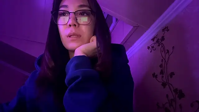 Snapshot of marry_dreams chatting on 10-17-25, 01:57 marry dreams online show from 10-17-25, 01:57