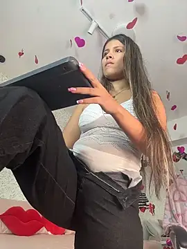 EMILIIA RICHTER   online show from 02-09-26, 08:02