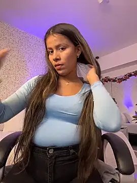 EMILIIA RICHTER   online show from 03-25-26, 07:31