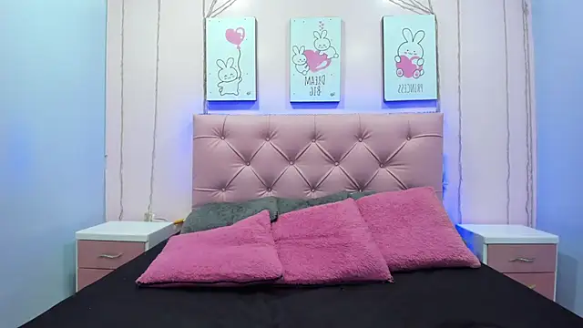 Issaa Tyler online show from 10-16-25, 03:18