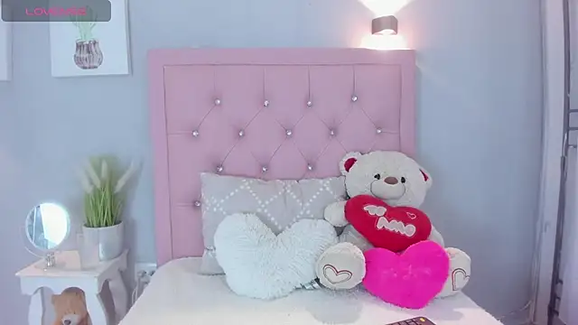 Snapshot of InnocentVibes chatting on 10-07-25, 08:17 InnocentVibes online show from 10-07-25, 08:17