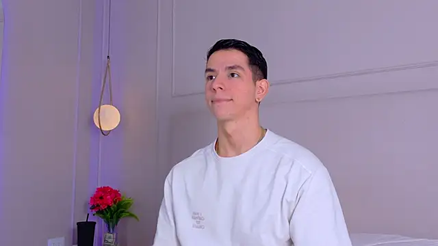 Snapshot of ZaneDawson chatting on 09-26-25, 03:21 ZaneDawson online show from 09-26-25, 03:21