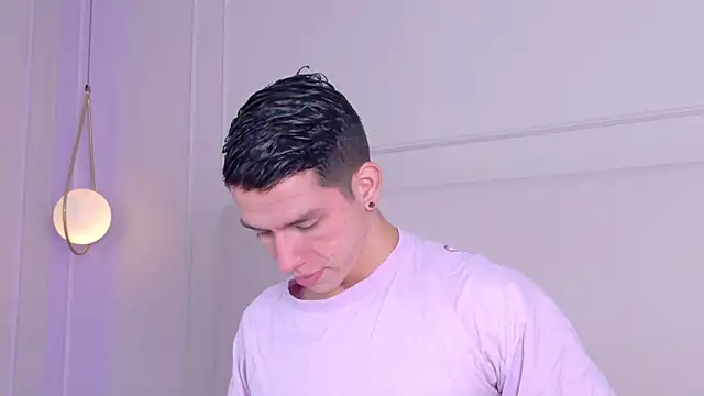 Snapshot of ZaneDawson chatting on 10-09-25, 05:05 ZaneDawson online show from 10-09-25, 05:05