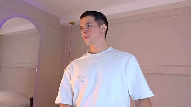 Snapshot of ZaneDawson chatting on 10-24-25, 04:20 ZaneDawson online show from 10-24-25, 04:20