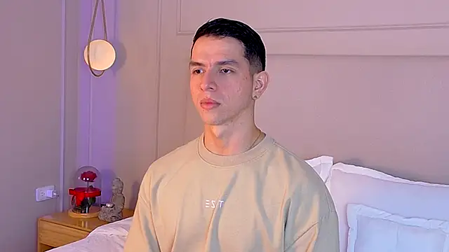 Snapshot of ZaneDawson chatting on 11-05-25, 06:02 ZaneDawson online show from 11-05-25, 06:02