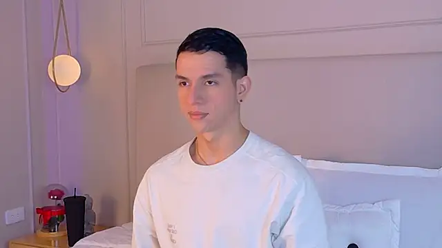 Snapshot of ZaneDawson chatting on 11-07-25, 04:23 ZaneDawson online show from 11-07-25, 04:23