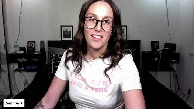 Snapshot of annmarieferrara chatting on 12-05-25, 03:37 annmarieferrara online show from 12-05-25, 03:37