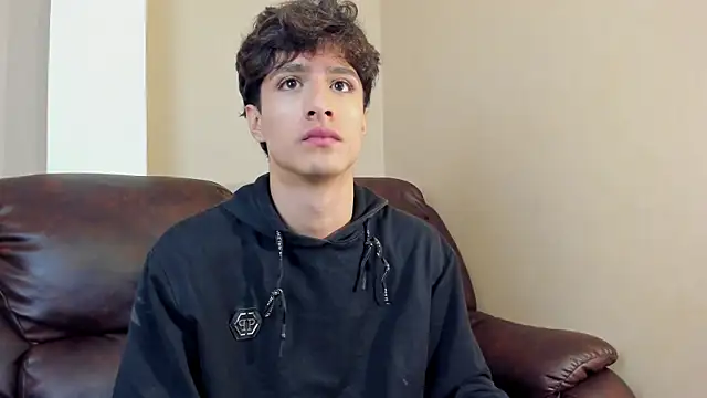 Snapshot of Xam_Collen chatting on 11-10-25, 02:38 Xam Collen online show from 11-10-25, 02:38