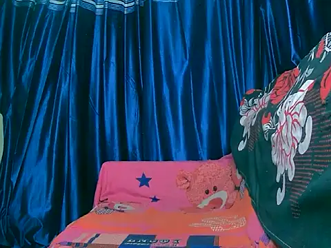 Snapshot of Sangeetha5 chatting on 11-29-25, 07:50 Sangeetha5 online show from 11-29-25, 07:50