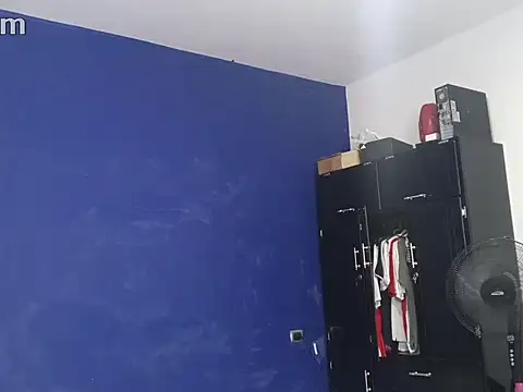 ROGERMACKENZIE online show from 02-09-26, 04:44