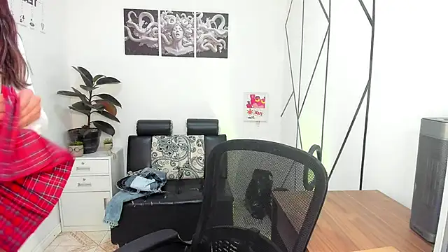 Angel-dragun online show from 11-11-25, 07:36