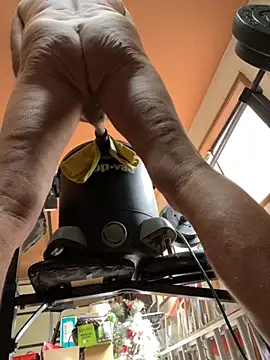 Snapshot of Nataku10 chatting on 09-24-25, 08:23 Nataku10 online show from 09-24-25, 08:23