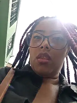 Snapshot of Ebony-Goddess19 chatting on 10-30-25, 05:02 Ebony-Goddess19 online show from 10-30-25, 05:02