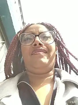 Snapshot of Ebony-Goddess19 chatting on 11-13-25, 07:02 Ebony-Goddess19 online show from 11-13-25, 07:02