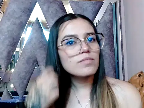 Snapshot of CRISTALHERRANZ chatting on 10-01-25, 09:21 CRISTALHERRANZ online show from 10-01-25, 09:21