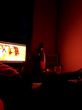 Snapshot of Mikaaa97 chatting on 10-17-25, 01:31 Mikaaa97 online show from 10-17-25, 01:31