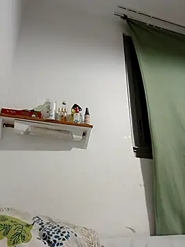 Snapshot of Mikaaa97 chatting on 10-24-25, 06:15 Mikaaa97 online show from 10-24-25, 06:15