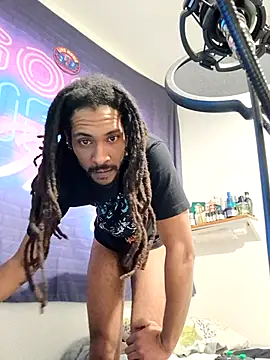 Mikaaa97 online show from 04-04-26, 01:04