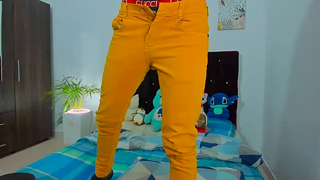 Snapshot of Zacktorres_ chatting on 09-30-25, 11:10 Zacktorres online show from 09-30-25, 11:10