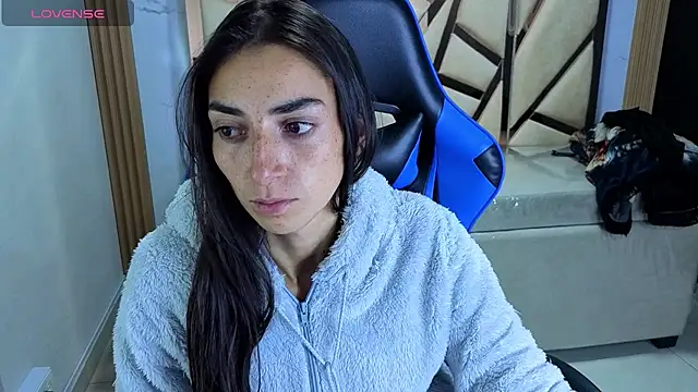 Maily a  online show from 02-17-26, 02:41