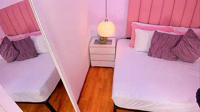 Amy Ferreira online show from 09-24-25, 02:48