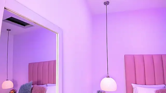 Amy Ferreira online show from 10-06-25, 03:26