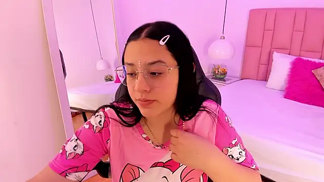 Amy Ferreira online show from 01-06-26, 05:11