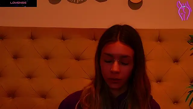 Snapshot of CoraVex chatting on 10-01-25, 04:07 CoraVex online show from 10-01-25, 04:07