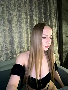 Snapshot of MissOyee chatting on 11-07-25, 07:25 MissOyee online show from 11-07-25, 07:25