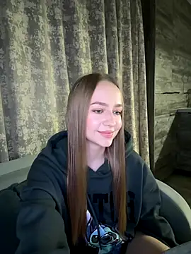 Snapshot of MissOyee chatting on 12-02-25, 07:09 MissOyee online show from 12-02-25, 07:09