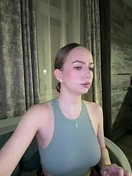 Snapshot of MissOyee chatting on 02-08-26, 07:17 MissOyee online show from 02-08-26, 07:17