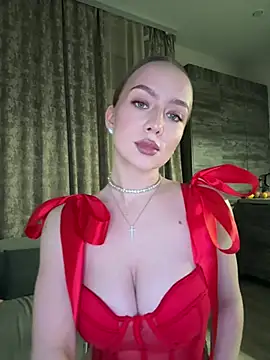 Snapshot of MissOyee chatting on 02-14-26, 07:54 MissOyee online show from 02-14-26, 07:54