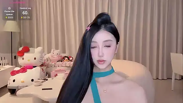 Snapshot of Melody-11 chatting on 10-28-25, 07:38 Melody-11 online show from 10-28-25, 07:38
