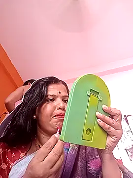 Snapshot of Hott_locky chatting on 09-29-25, 04:06 Hott locky online show from 09-29-25, 04:06