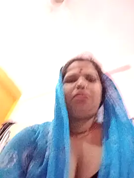 Snapshot of Hott_locky chatting on 10-02-25, 05:20 Hott locky online show from 10-02-25, 05:20